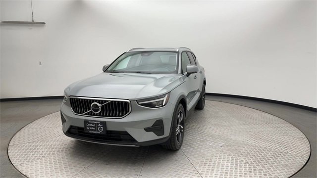 Certified 2025 Volvo XC40 B5 Core image 7