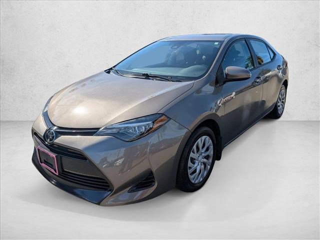 Used 2018 Toyota Corolla LE image 1