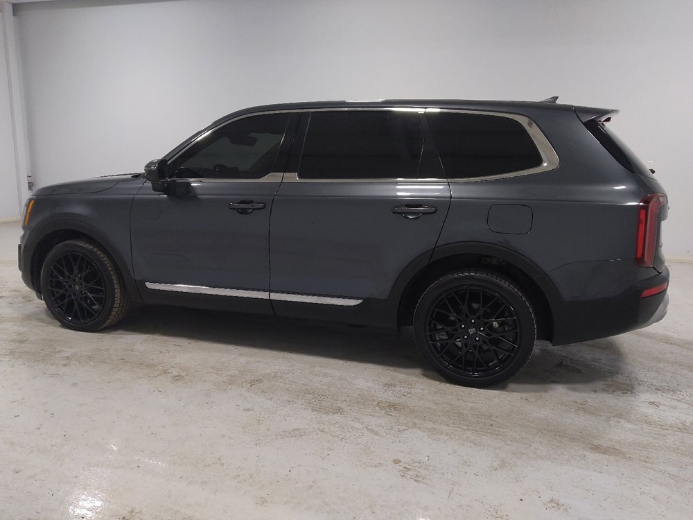 Used 2021 Kia Telluride LX image 3