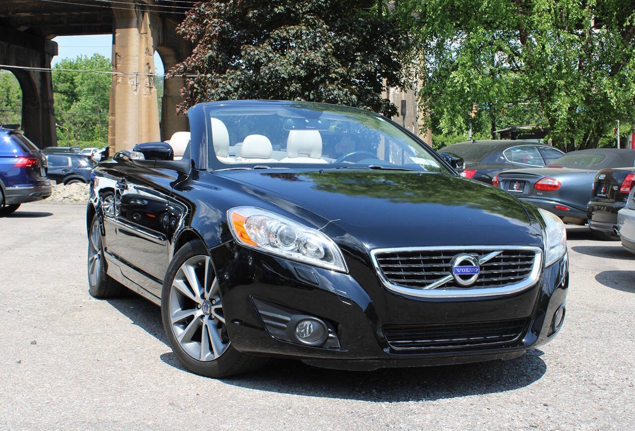 Used 2012 Volvo C70 T5 FWD image 1