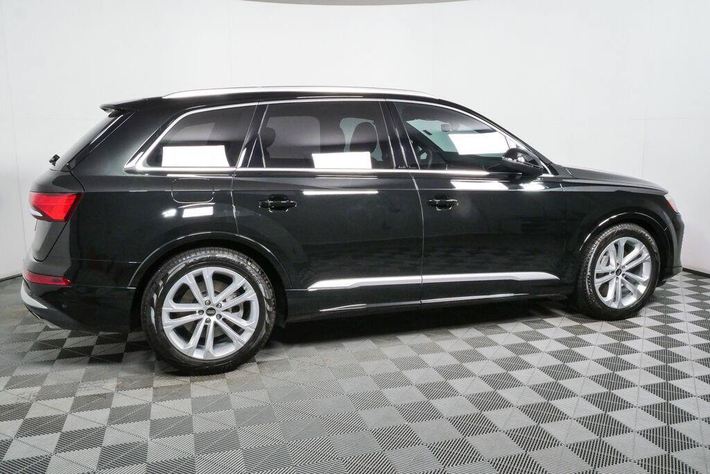 Used 2025 Audi Q7 3.0T Prestige AWD/4WD image 2