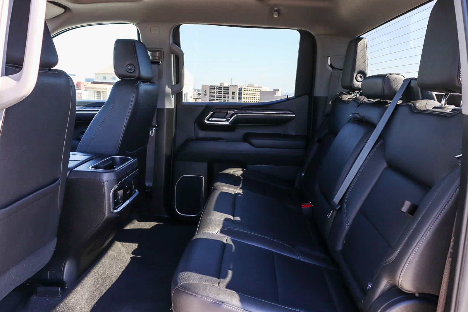 Used 2023 Chevrolet Silverado 1500 LTZ AWD/4WD image 18