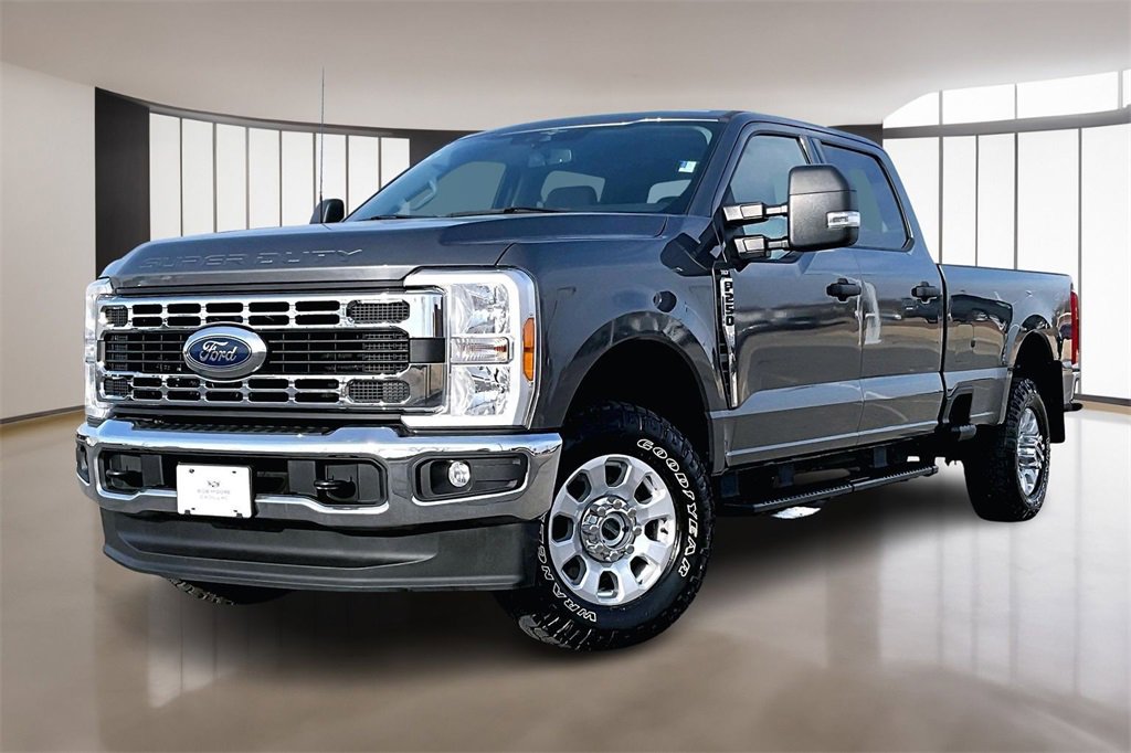Used 2023 Ford F250 XLT image 1