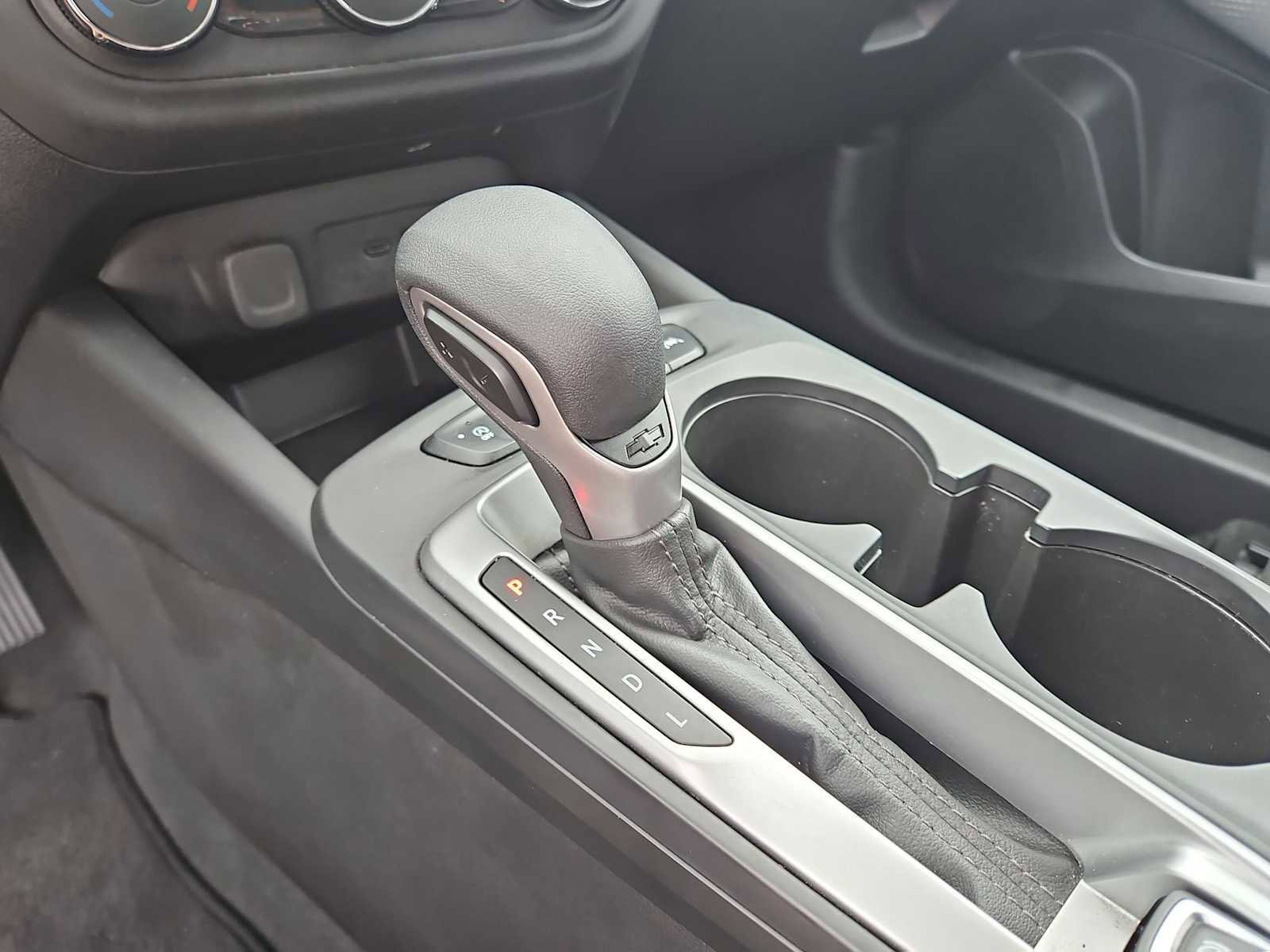 Certified 2025 Chevrolet Trax LS FWD image 32