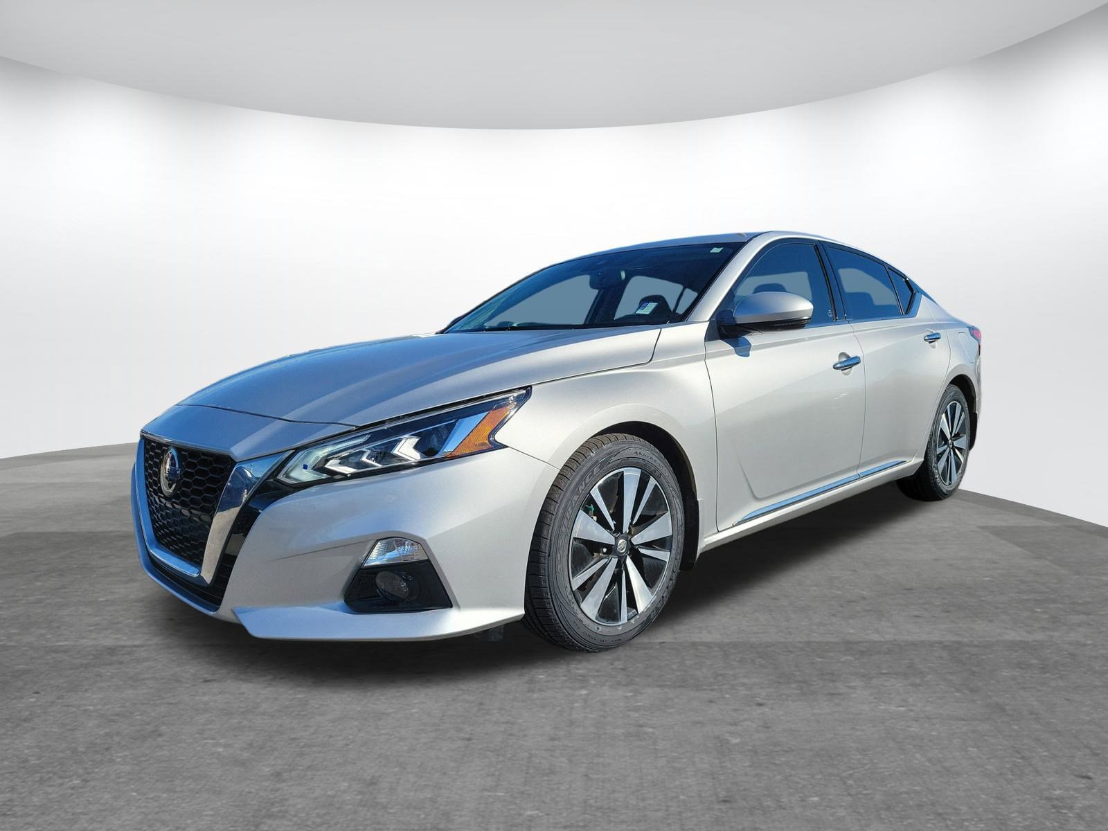 Used 2019 Nissan Altima 2.5 SV image 3