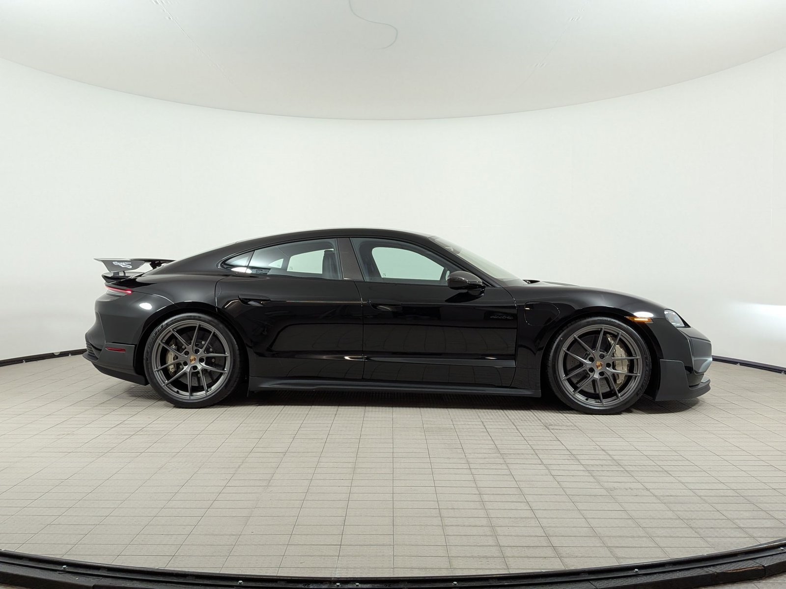 New 2026 Porsche Taycan Turbo GT AWD/4WD image 8