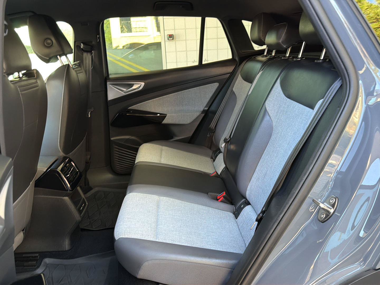 Certified 2023 Volkswagen ID.4 Pro RWD image 15