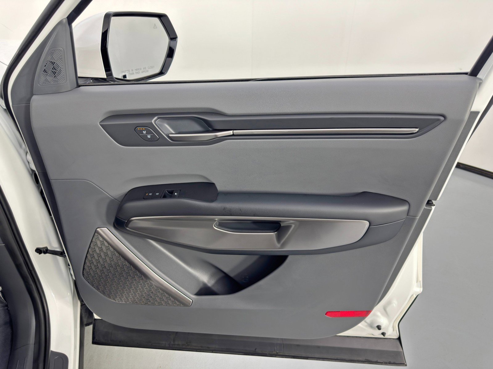 Used 2024 Kia EV9 Wind image 48