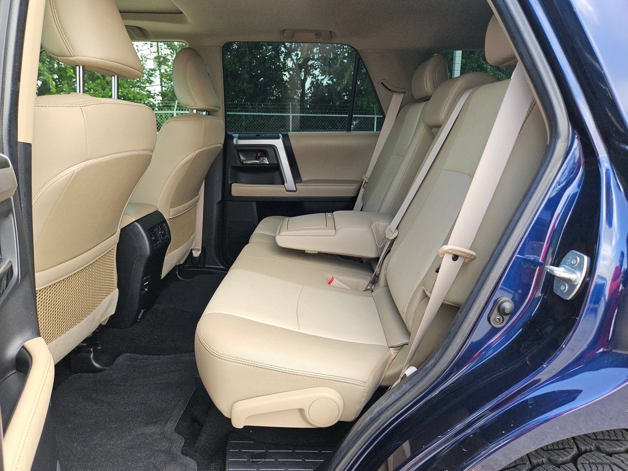 Used 2019 Toyota 4Runner SR5 Premium AWD/4WD image 14