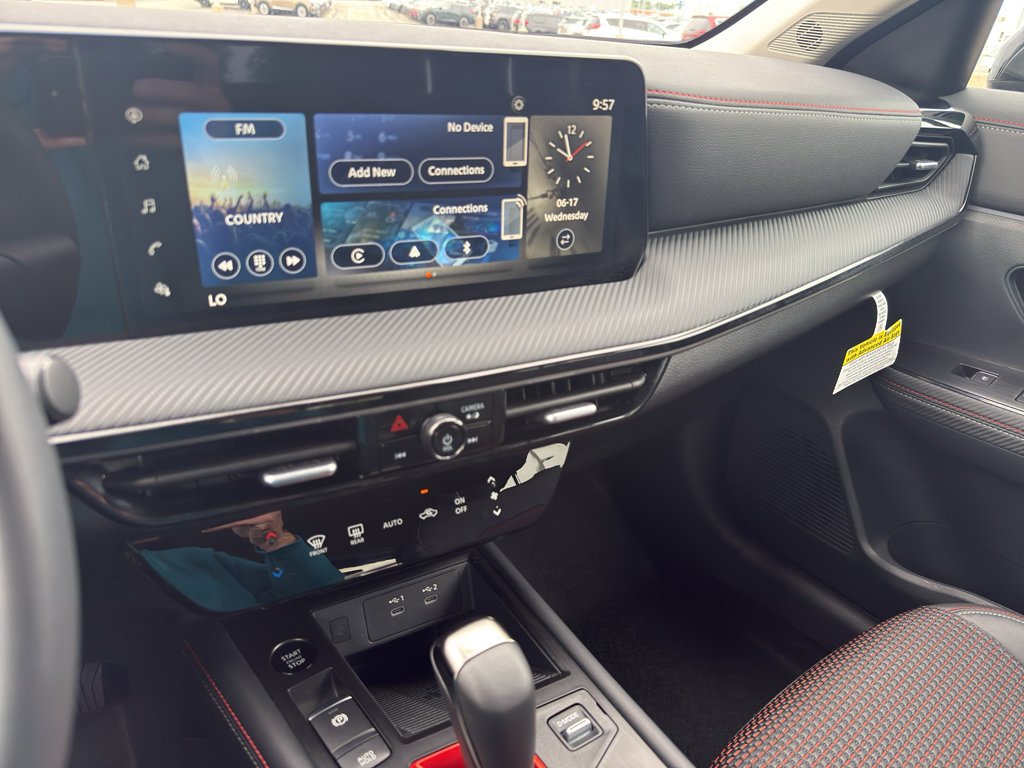 Certified 2025 Nissan Kicks SR AWD/4WD image 21