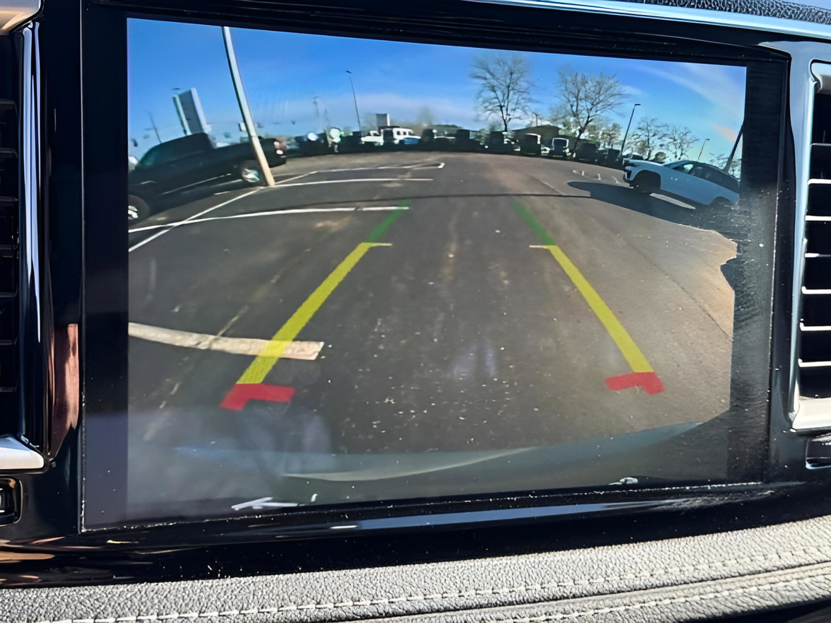 Certified 2021 Chrysler Pacifica Touring-L w/ Uconnect Theater Family Group image 24