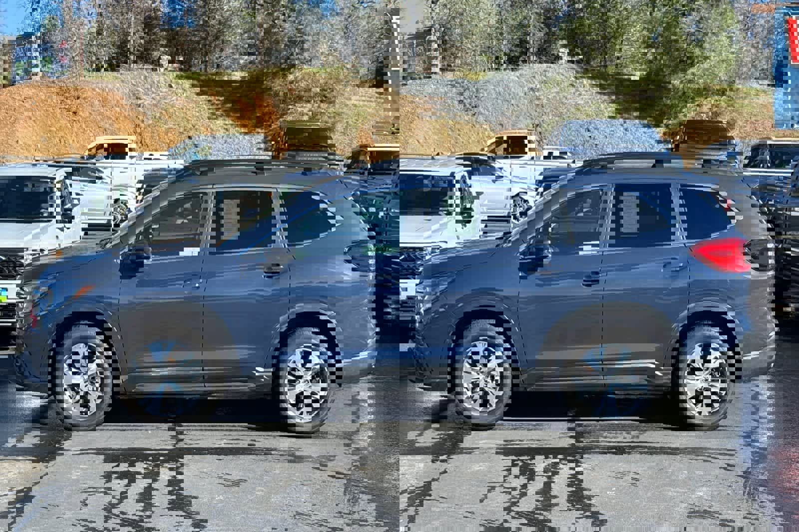 Used 2024 Subaru Ascent Premium w/ Convenience Package image 7