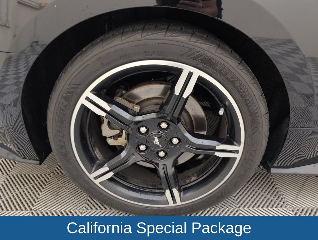 Used 2021 Ford Mustang GT Premium w/ Equipment Group 401A RWD image 17