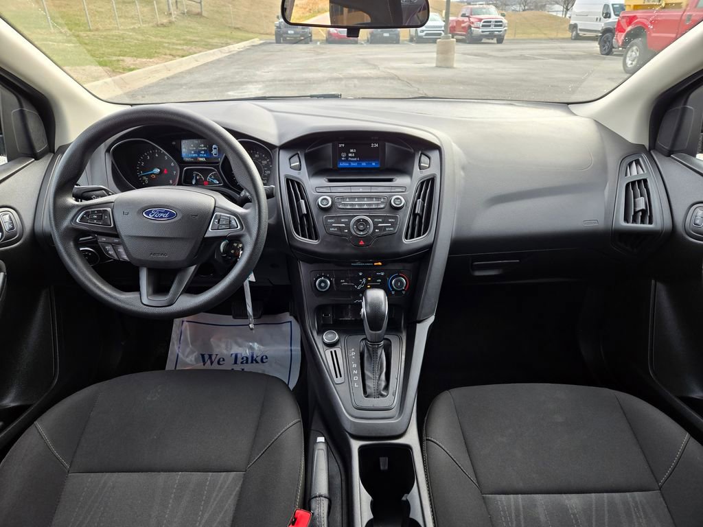 Used 2017 Ford Focus SE image 16