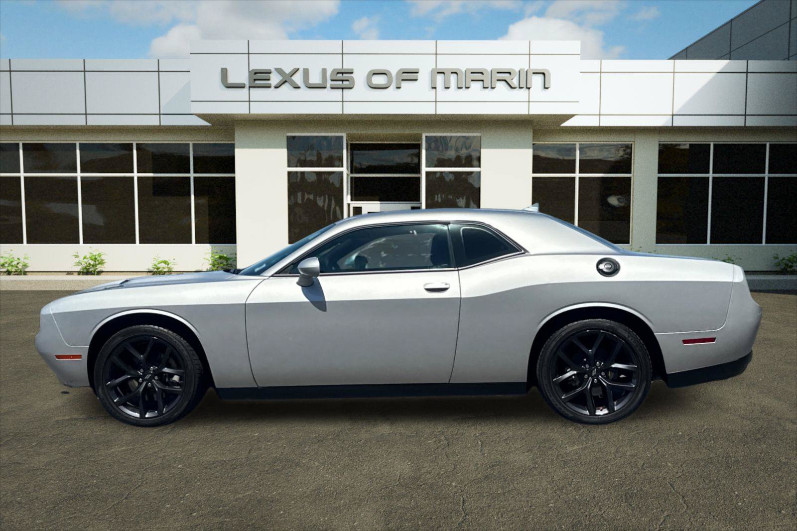 Used 2023 Dodge Challenger SXT w/ Plus Package RWD image 2
