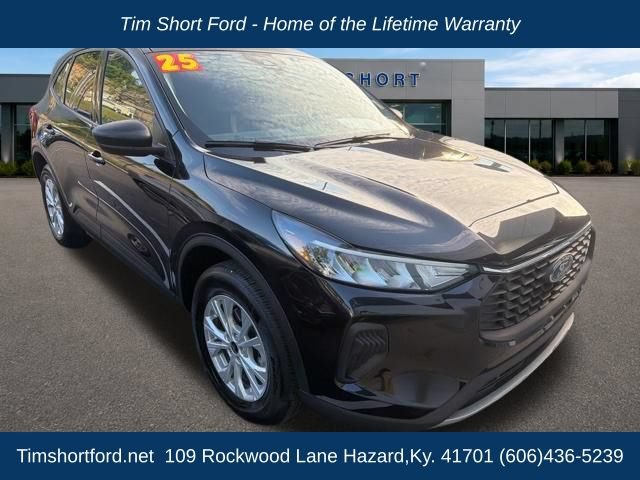 Used 2025 Ford Escape Active AWD/4WD image 4