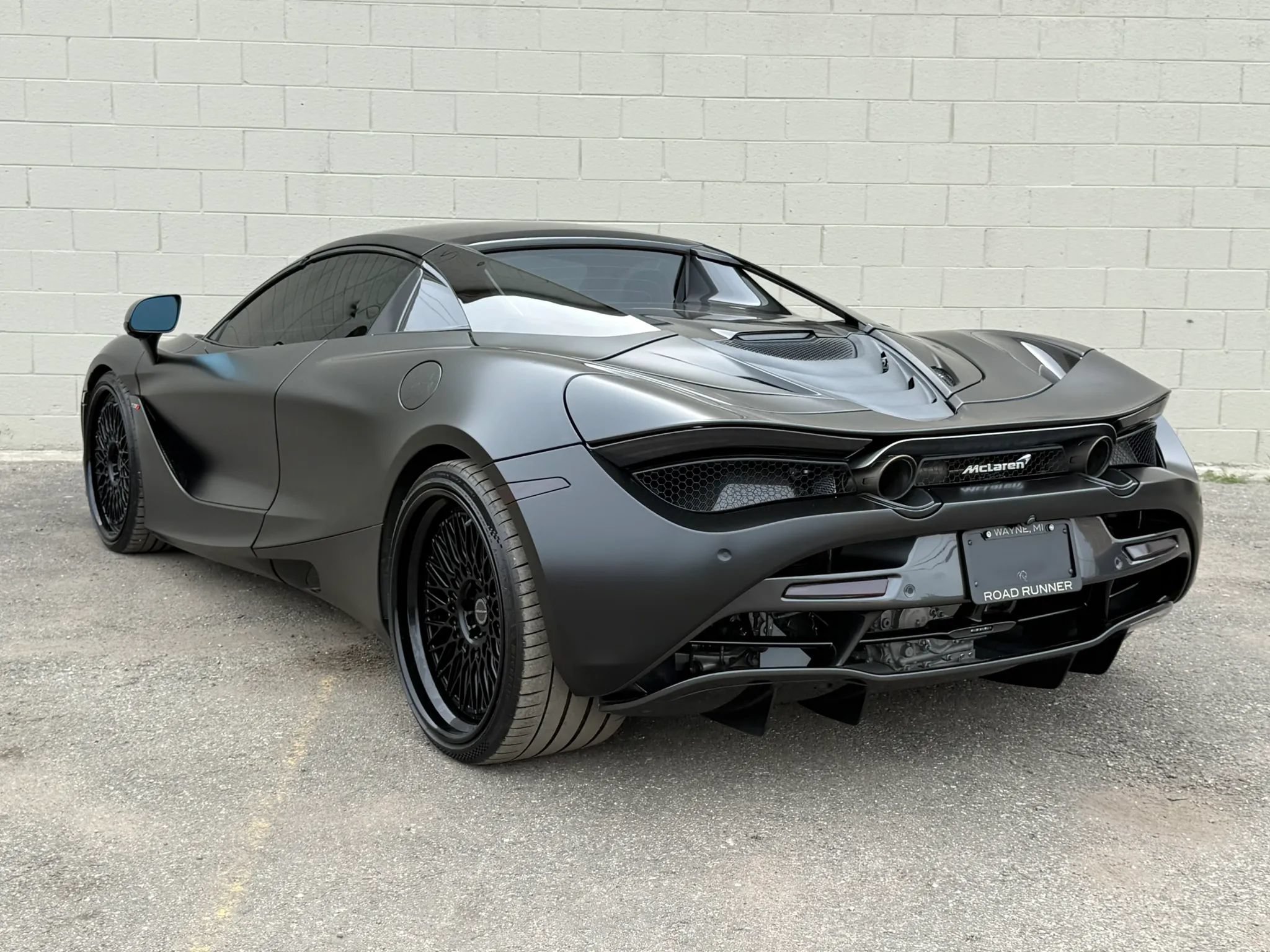 Used 2022 McLaren 720S Performance RWD image 10
