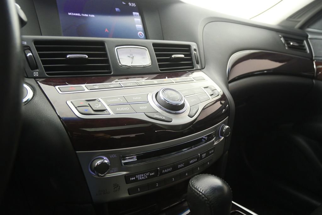 Used 2019 INFINITI Q70 L 3.7 image 24