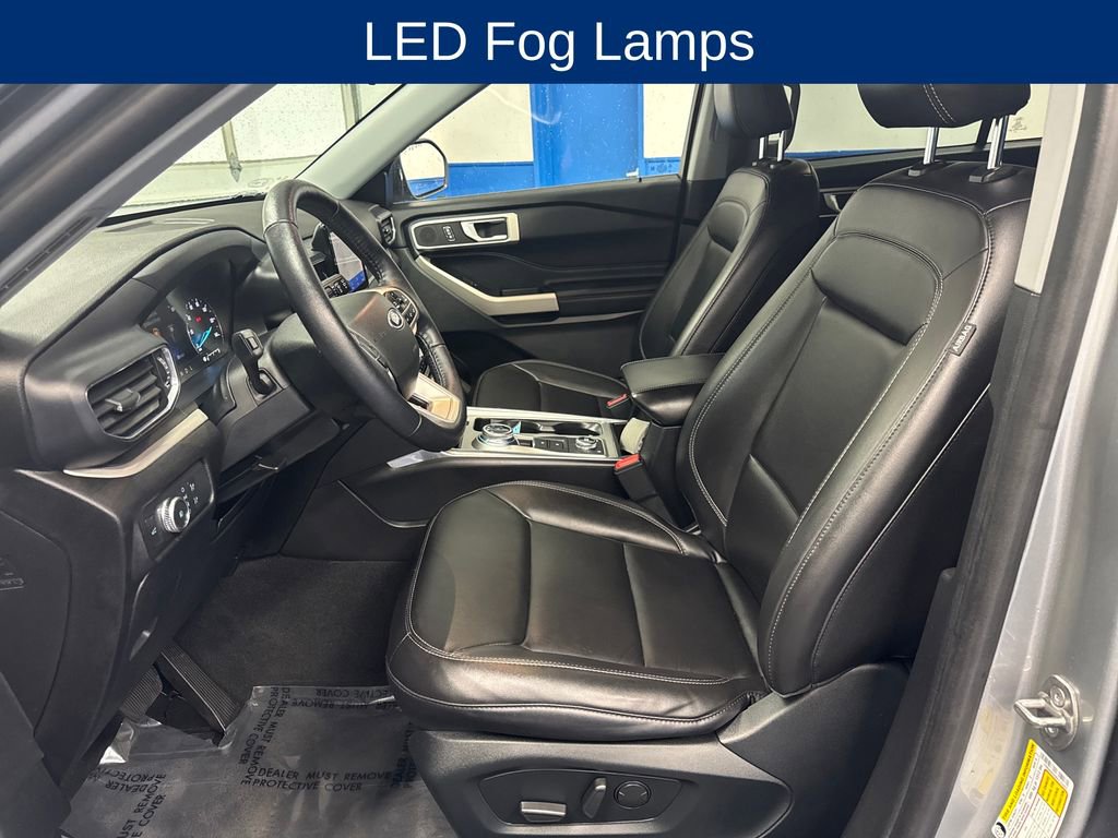 Used 2022 Ford Explorer XLT w/ Equipment Group 202A AWD/4WD image 10
