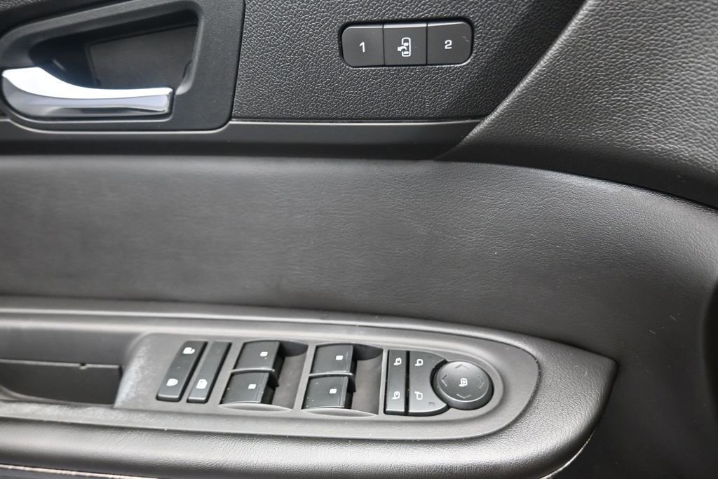 Used 2015 GMC Acadia SLT w/ Technology Package FWD image 13