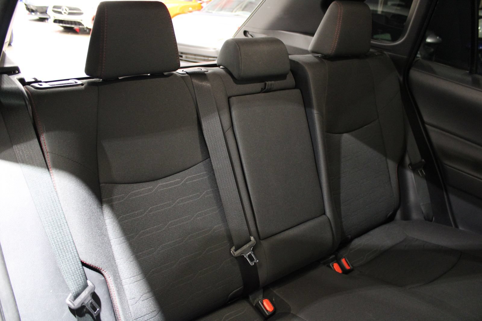 Used 2022 Toyota RAV4 SE w/ Weather & Moonroof Package AWD/4WD image 39