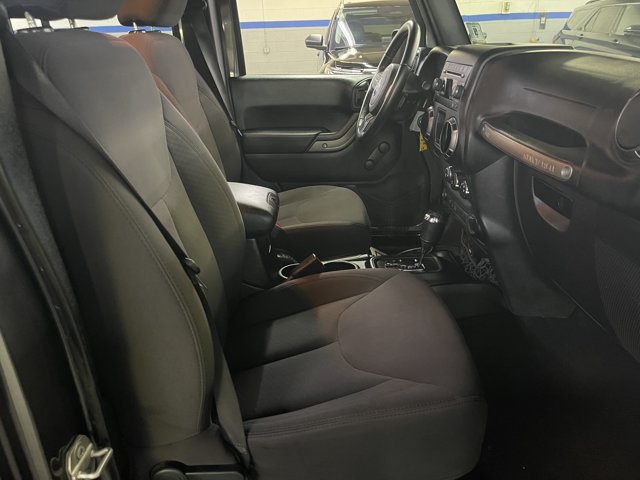 Used 2018 Jeep Wrangler Unlimited Sport w/ Connectivity Group AWD/4WD image 18