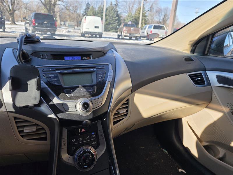 Used 2013 Hyundai Elantra GLS image 17