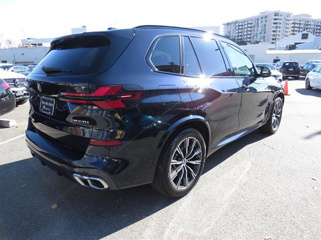 Used 2025 BMW X5 M60i w/ Executive Package image 4