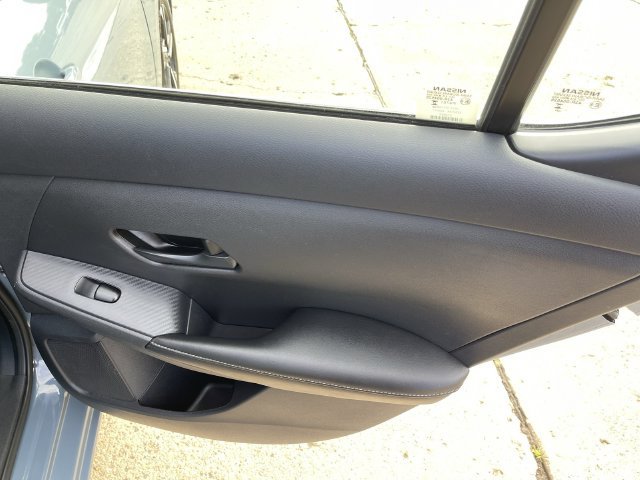 Used 2024 Nissan Sentra SV FWD image 14