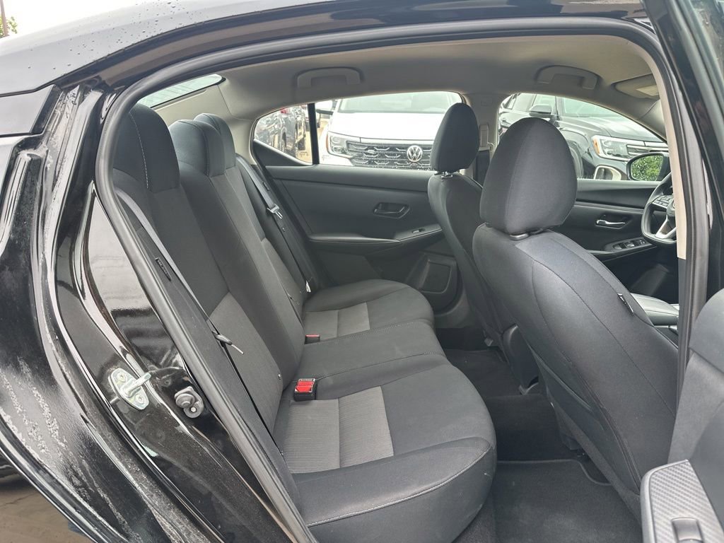 Used 2024 Nissan Sentra SV FWD image 15