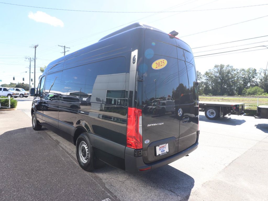Used 2025 Mercedes-Benz Sprinter 2500 image 8