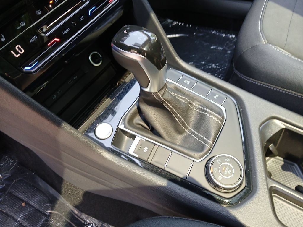 New 2026 Volkswagen Taos SE AWD/4WD image 23