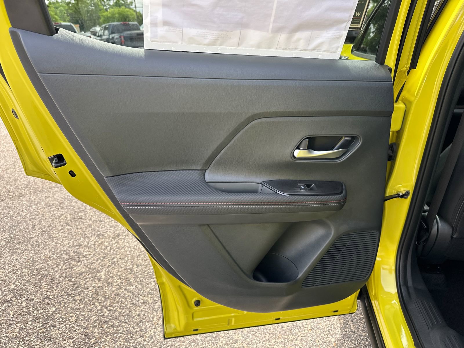 Certified 2025 Nissan Kicks SR FWD image 19