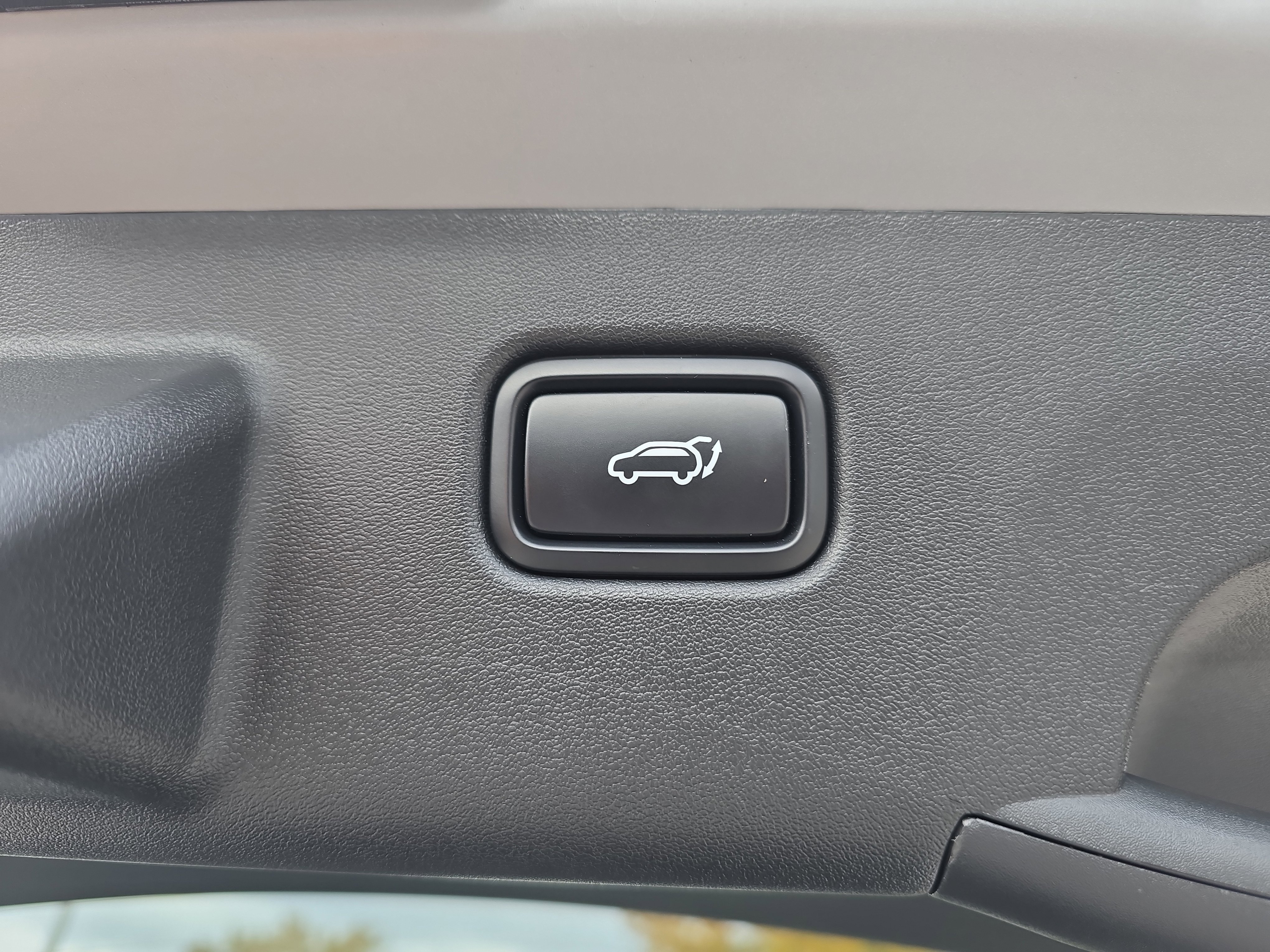 New 2025 Kia EV6 Wind image 13