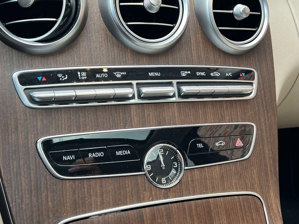 Used 2019 Mercedes-Benz C 300 4MATIC Sedan image 29