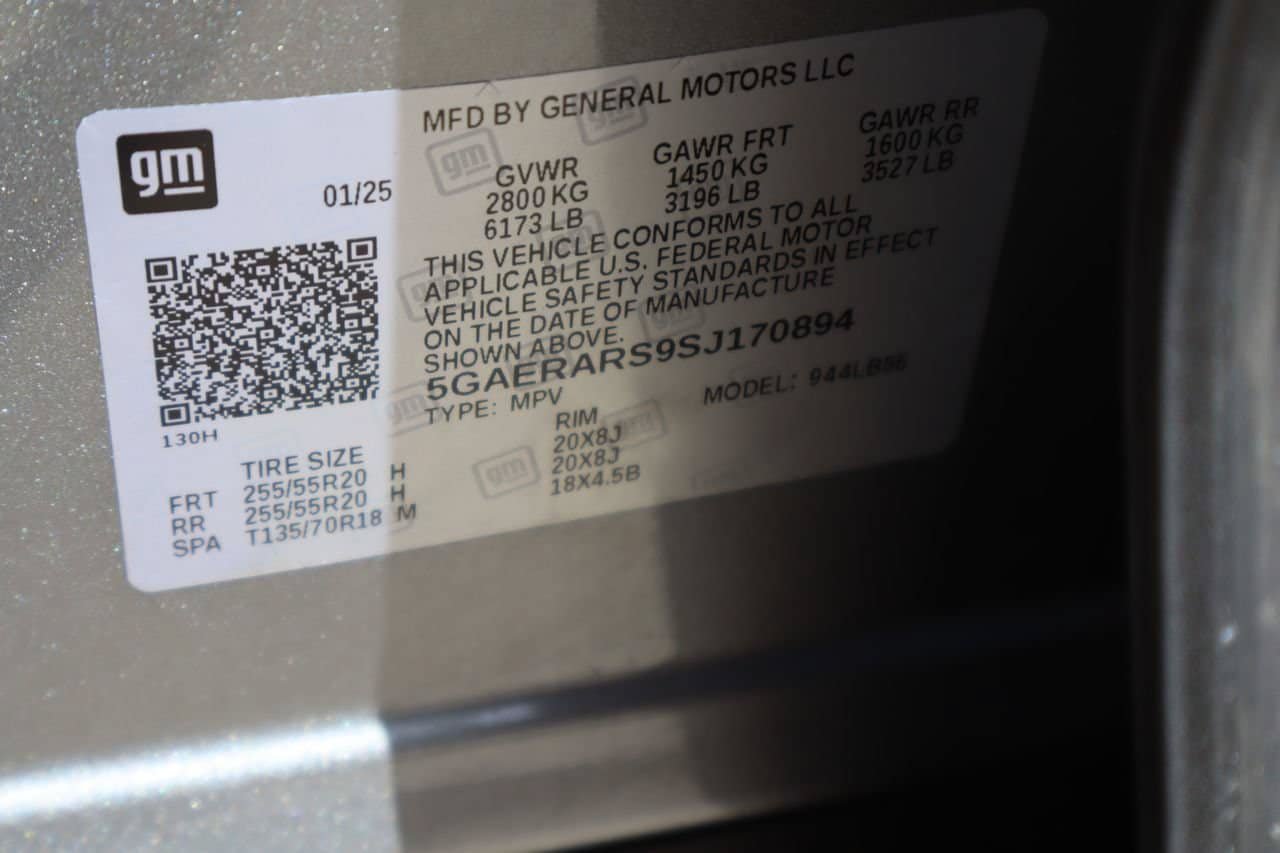 Used 2025 Buick Enclave Preferred FWD image 30