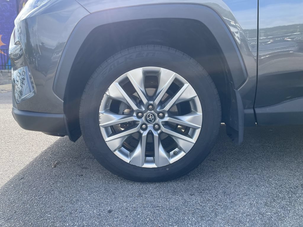 Certified 2019 Toyota RAV4 XLE Premium w/ Cold Weather Package AWD/4WD image 9