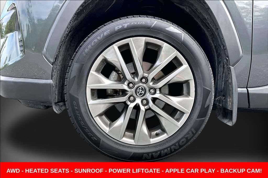 Used 2020 Toyota RAV4 XLE Premium AWD/4WD image 33