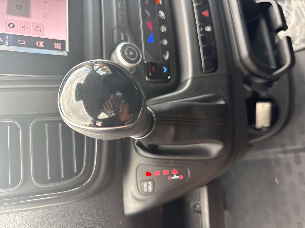 New 2025 RAM ProMaster 1500 w/ Convenience Group FWD image 7