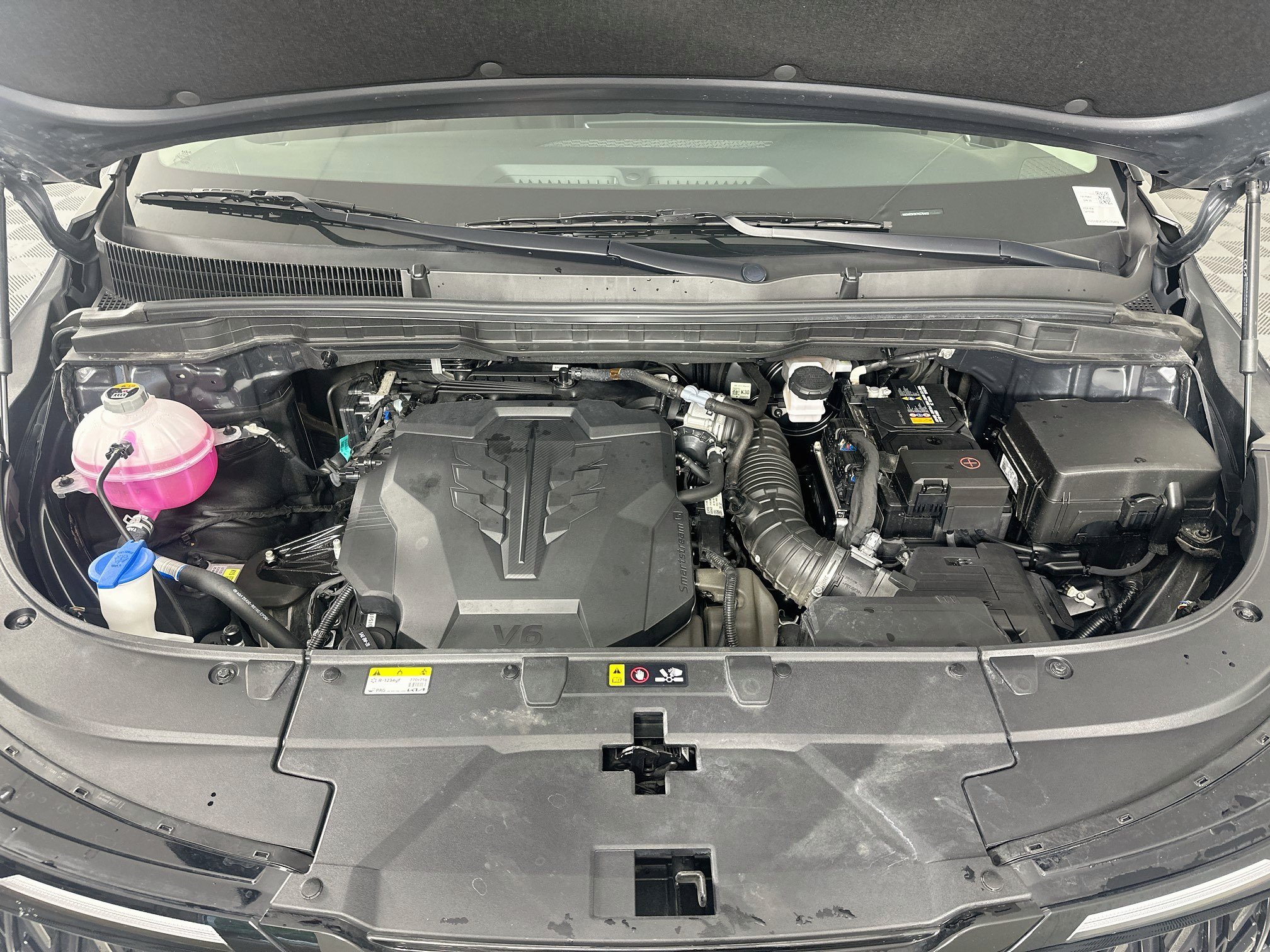 Used 2026 Kia Carnival FWD image 35