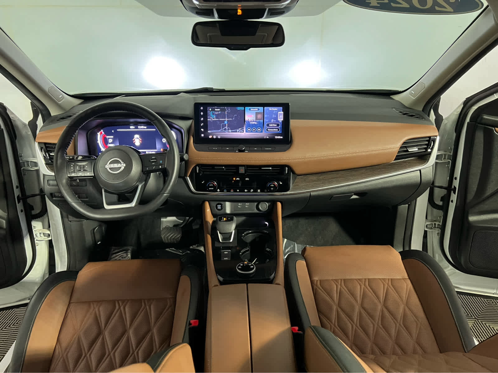 Certified 2024 Nissan Rogue Platinum w/ Platinum Premium Package image 9
