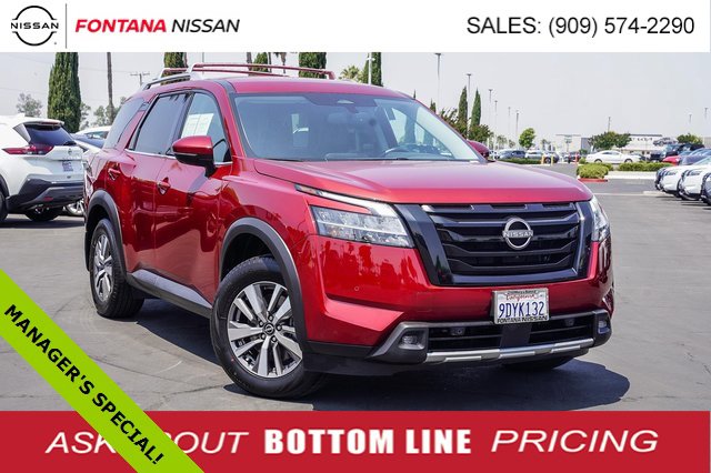 Certified 2022 Nissan Pathfinder SL w/ SL Black Package