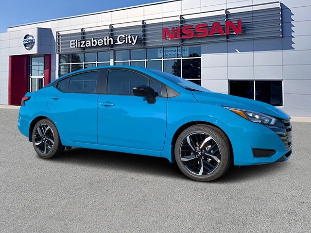 New 2025 Nissan Versa SR w/ Trunk Package