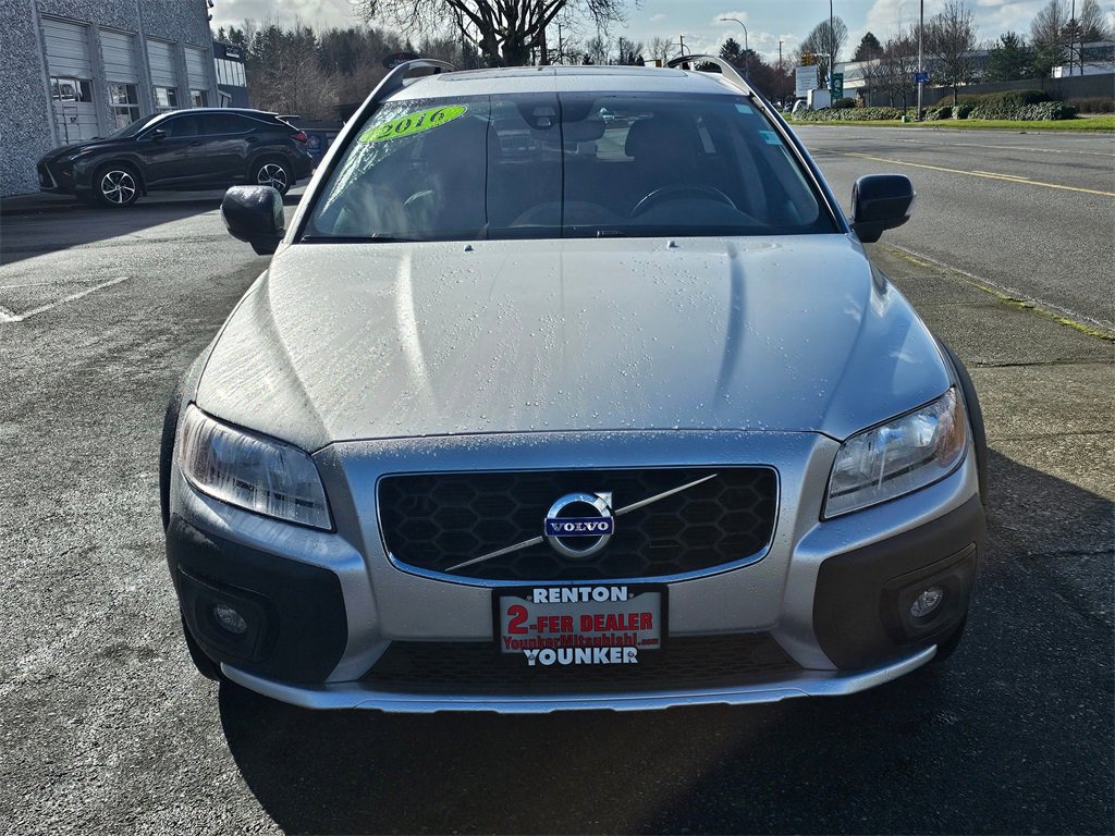 Used 2016 Volvo XC70 T5 Premier w/ Proximity Package image 2