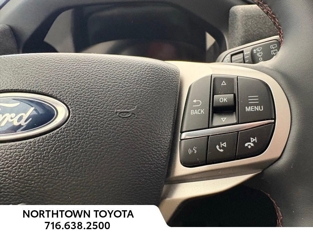 Used 2025 Ford Explorer Active image 25