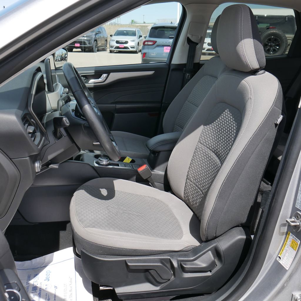 Used 2021 Ford Escape SE w/ Cold Weather Package AWD/4WD image 22