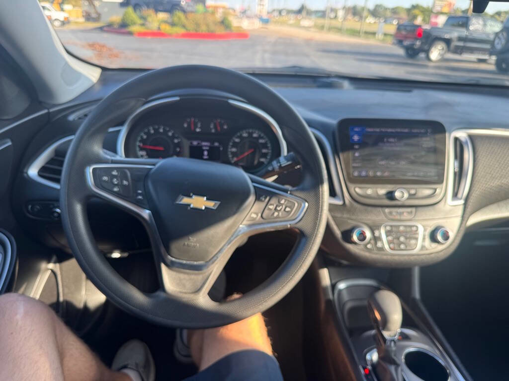 Used 2024 Chevrolet Malibu LT image 15