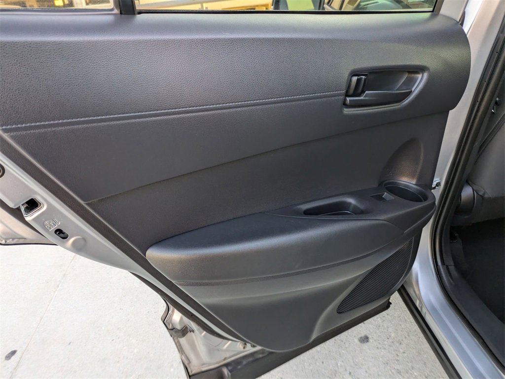 Used 2025 Toyota Corolla Cross LE image 25