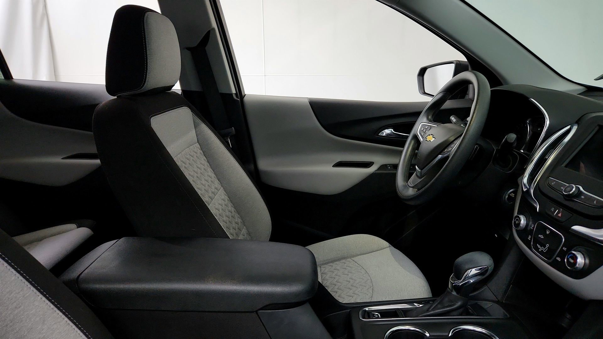 Certified 2024 Chevrolet Equinox LS w/ LS Convenience Package FWD image 24