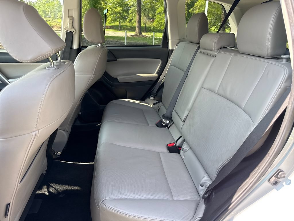 Used 2015 Subaru Forester 2.5i Limited AWD/4WD image 31